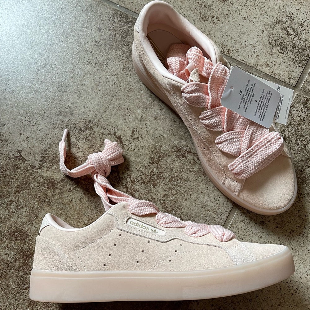 🌟 ADIDAS SLEEK FAT LACES WOMEN SHOES 🌟